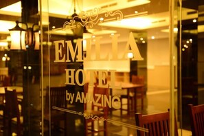 Interior entrance - Emilia Hotel by Amazing (Palembang)