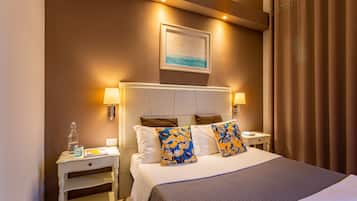 Hochwertige Bettwaren, kostenlose Minibar, Schreibtisch