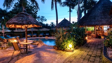 Outdoor pool, pool umbrellas, sun loungers