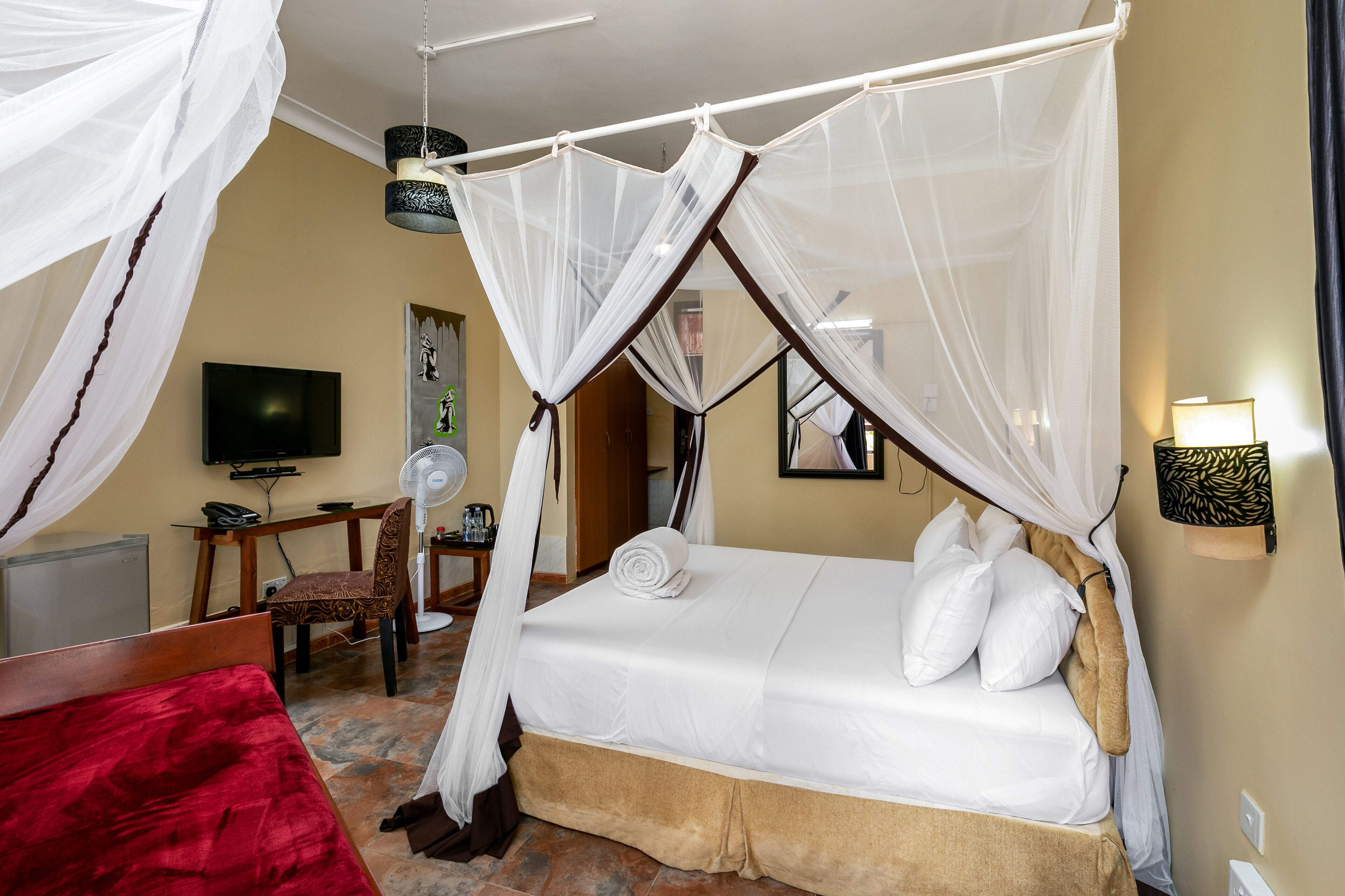deluxe double or twin room, pool view | desk, free wifi, bed sheets