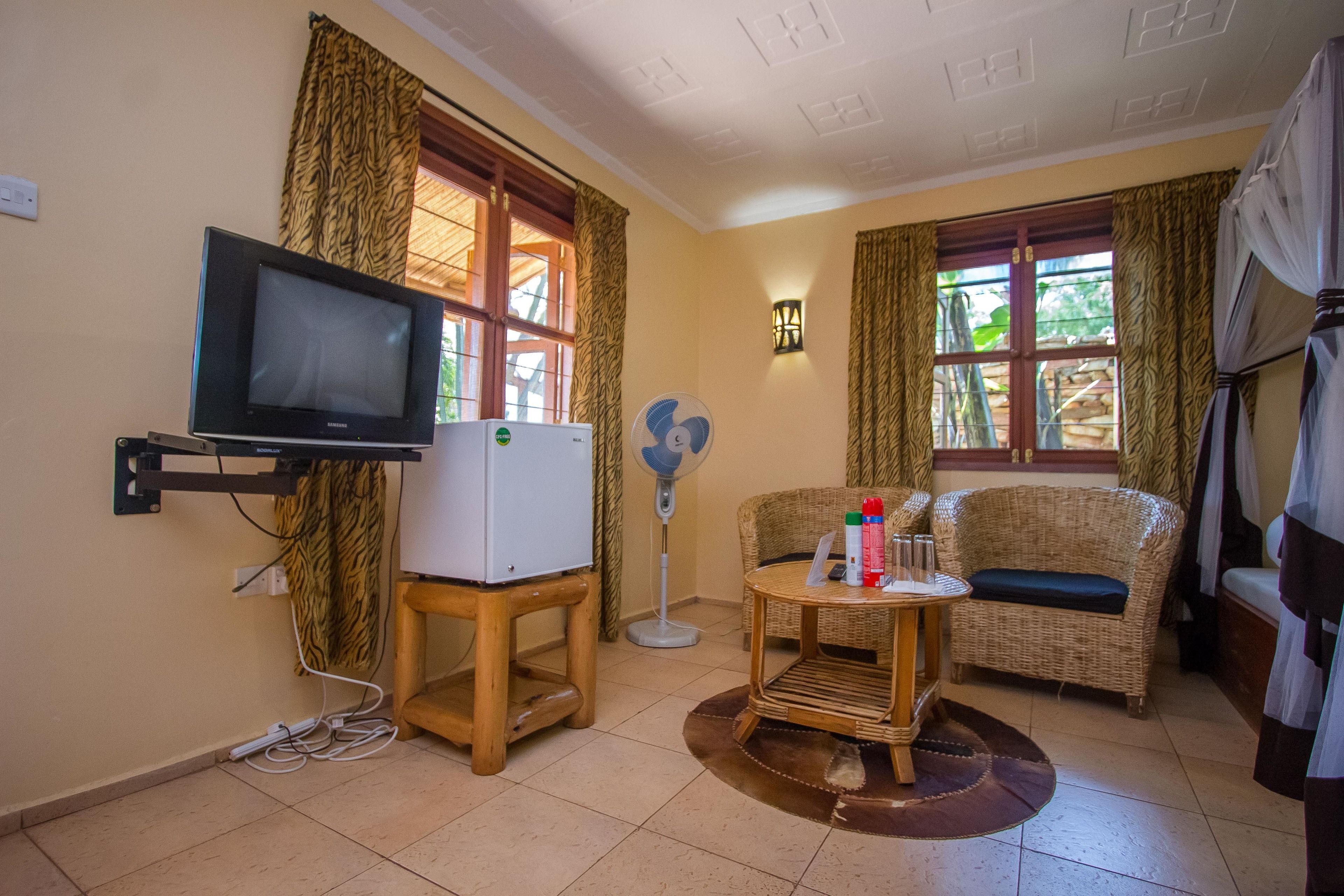 deluxe twin room, pool view | room amenity