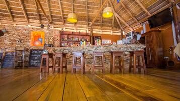 Bar (en la propiedad)