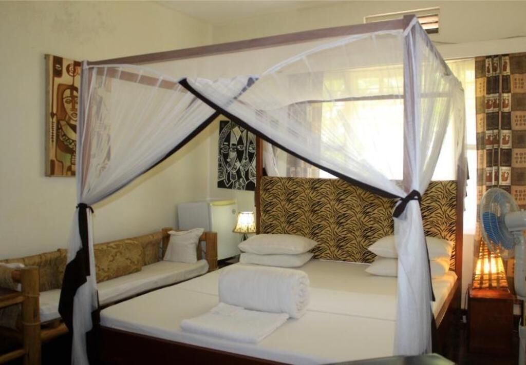 In-room safe, desk, free WiFi, bed sheets