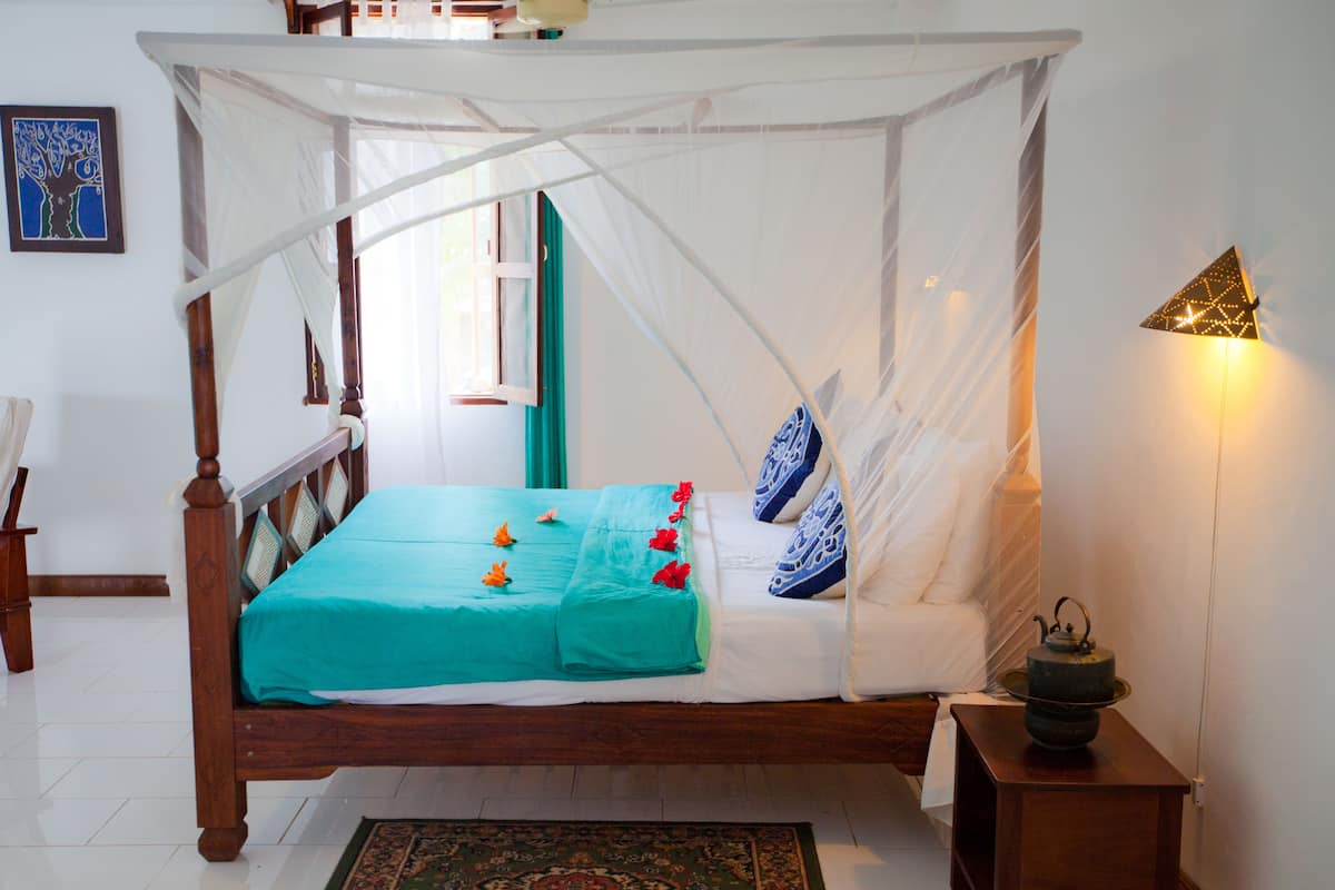 Honeymoon Süit | 1 yatak odası, odada kasa, masa, ücretsiz kablosuz İnternet