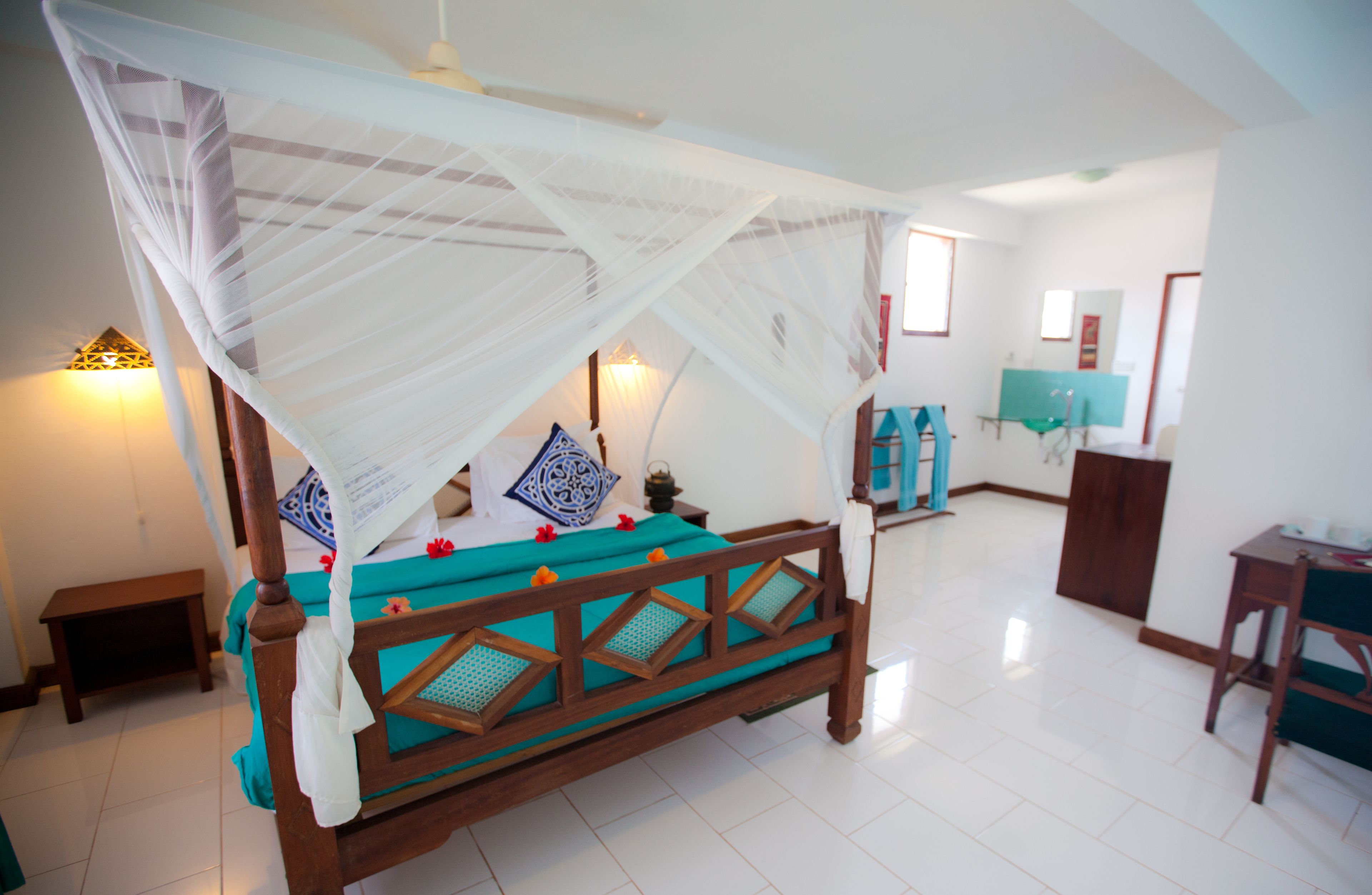 honeymoon suite | 1 bedroom, in-room safe, desk, free wifi