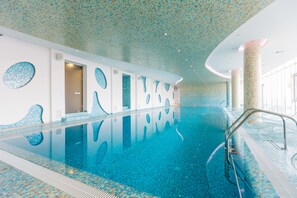 2 indoor pools, pool loungers - KADORR Hotel Resort & Spa (Odesa)