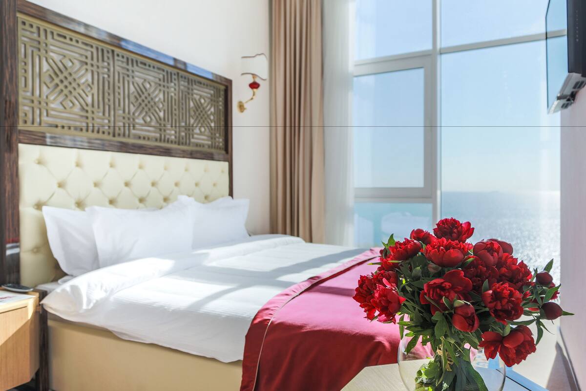 Apartment | Premium bedding, minibar, in-room safe, blackout drapes