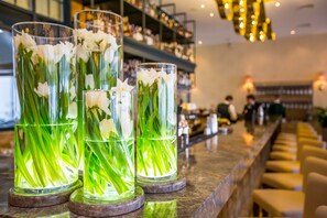 Bar (on property) - KADORR Hotel Resort & Spa (Odesa)