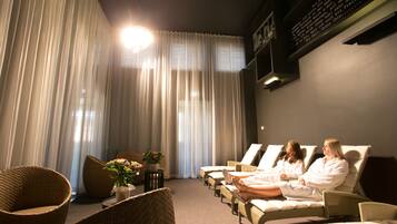 Sauna seca, banheira de hidromassagem, sauna a vapor