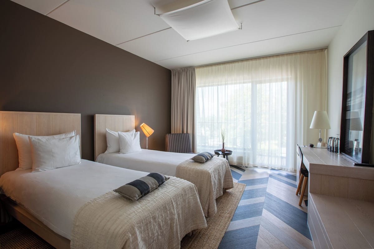 Chambre Standard avec lits jumeaux (Spa Access) | Minibar, coffre-fort, bureau, rideaux dâobscurcissement