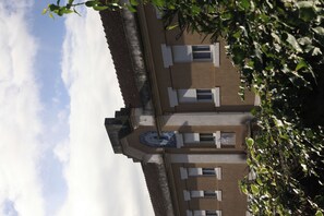 숙박 시설 정면