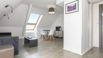 Coffres-forts dans les chambres, bureau, chambres insonorisées