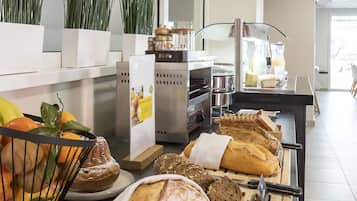 Daily buffet breakfast (EUR 18 per person)
