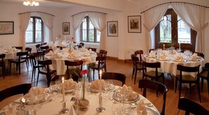 Dinner served - Schloss zu Hopferau (Hopferau)