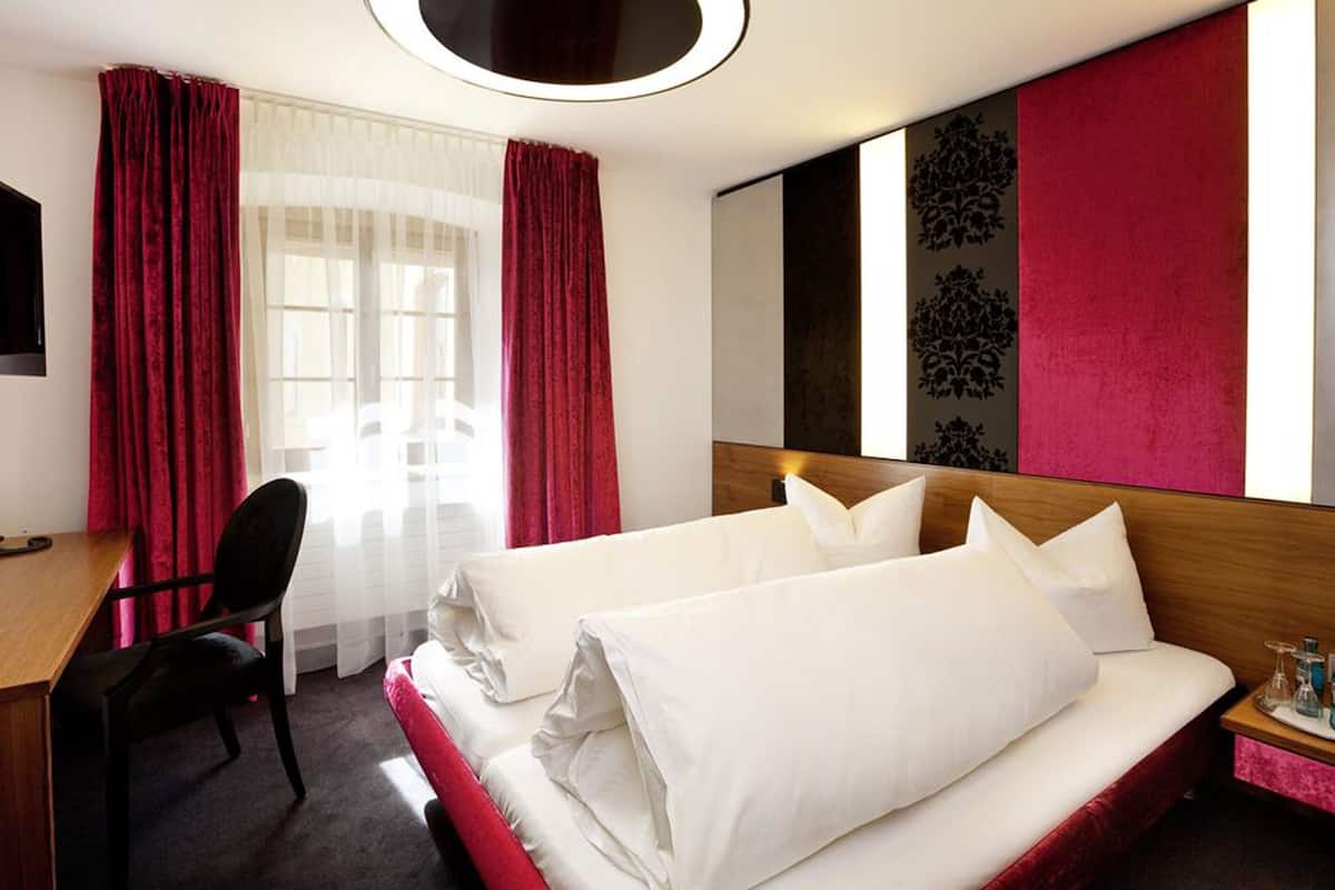 hypo-allergenic bedding, individually decorated, individually furnished