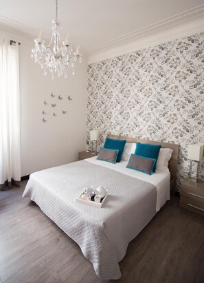 Deluxe Double Room | Premium bedding, minibar, iron/ironing board, free cribs/infant beds - Nobilcasa Suites (Rome)