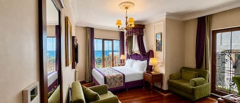 Deluxe Suite, Sea View and Bucoleon Palace View