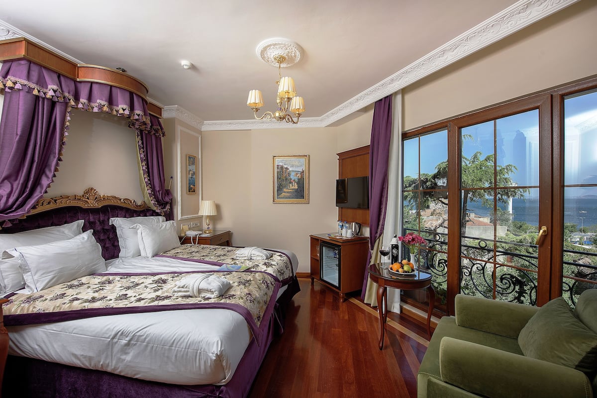 1 bedroom, premium bedding, minibar, in-room safe