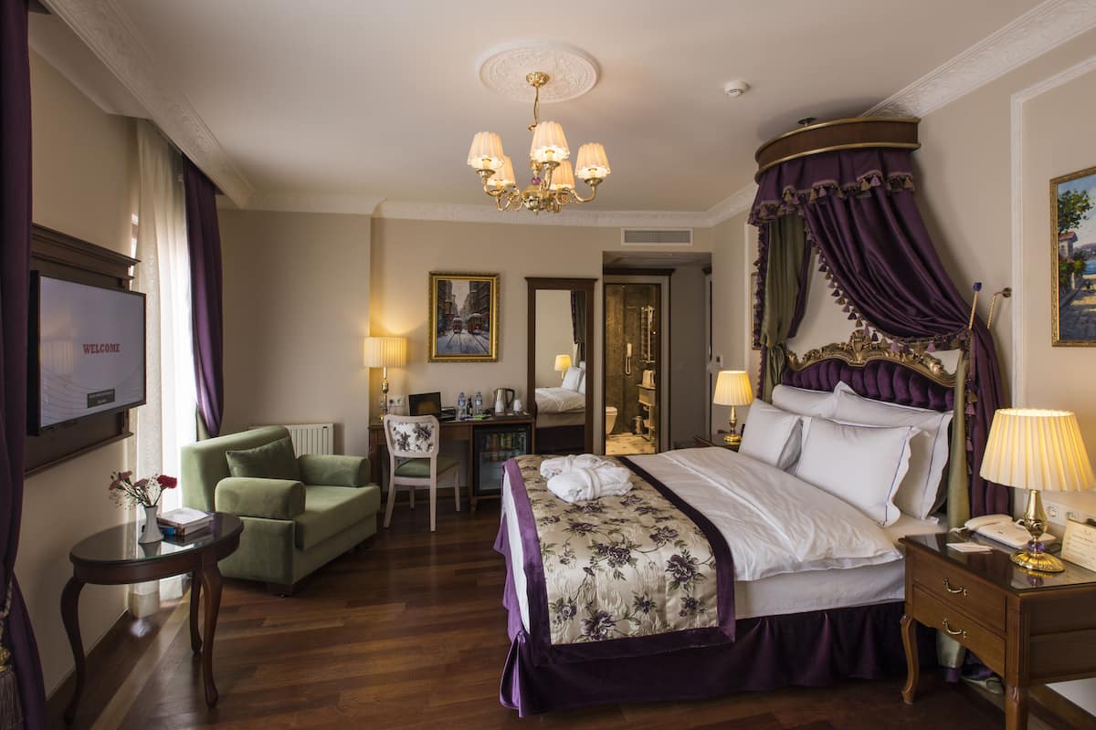 Junior Suite or Annex Junior Suite | 1 bedroom, premium bedding, minibar, in-room safe