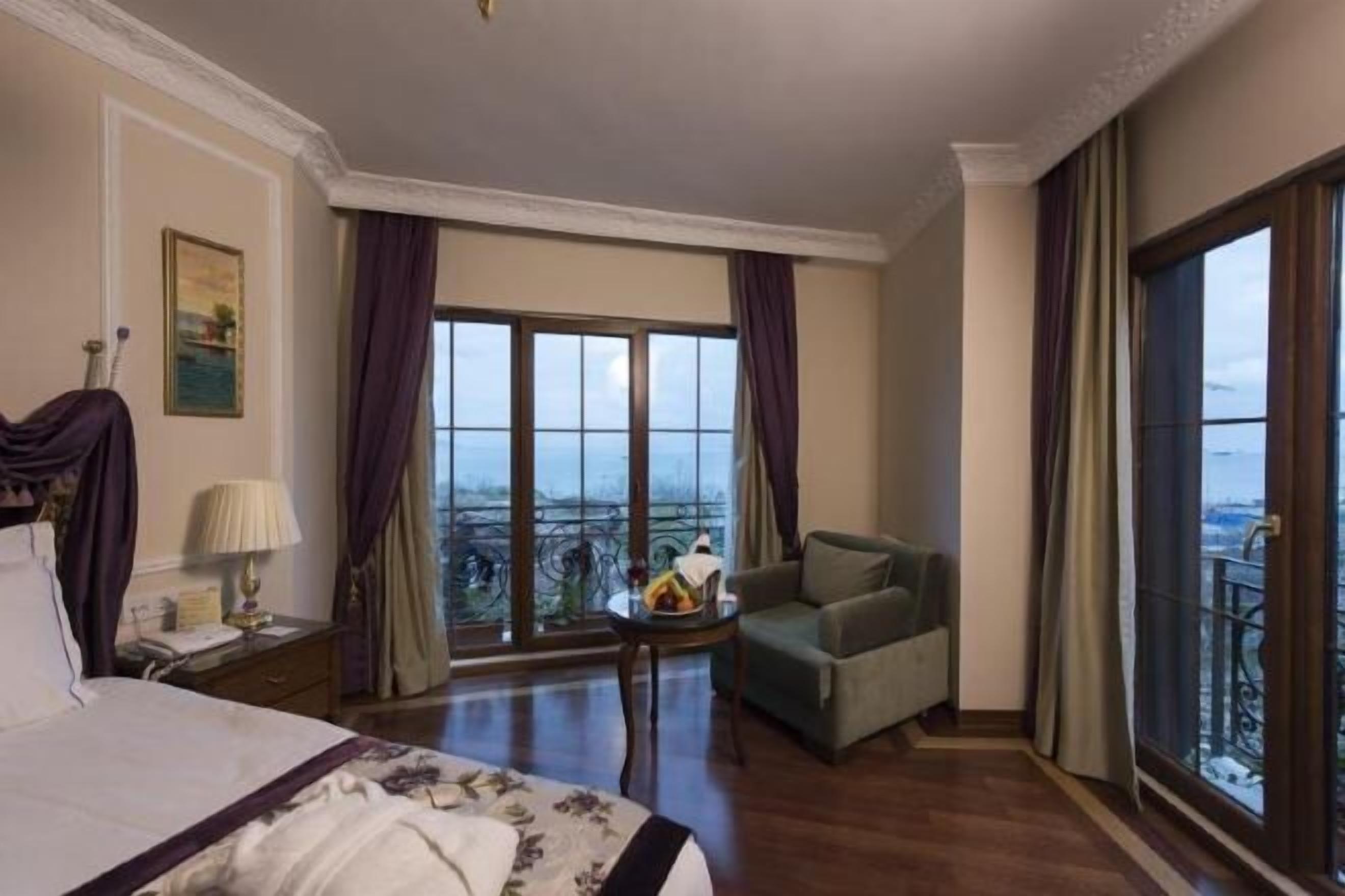 Premium bedding, Select Comfort beds, minibar, in-room safe