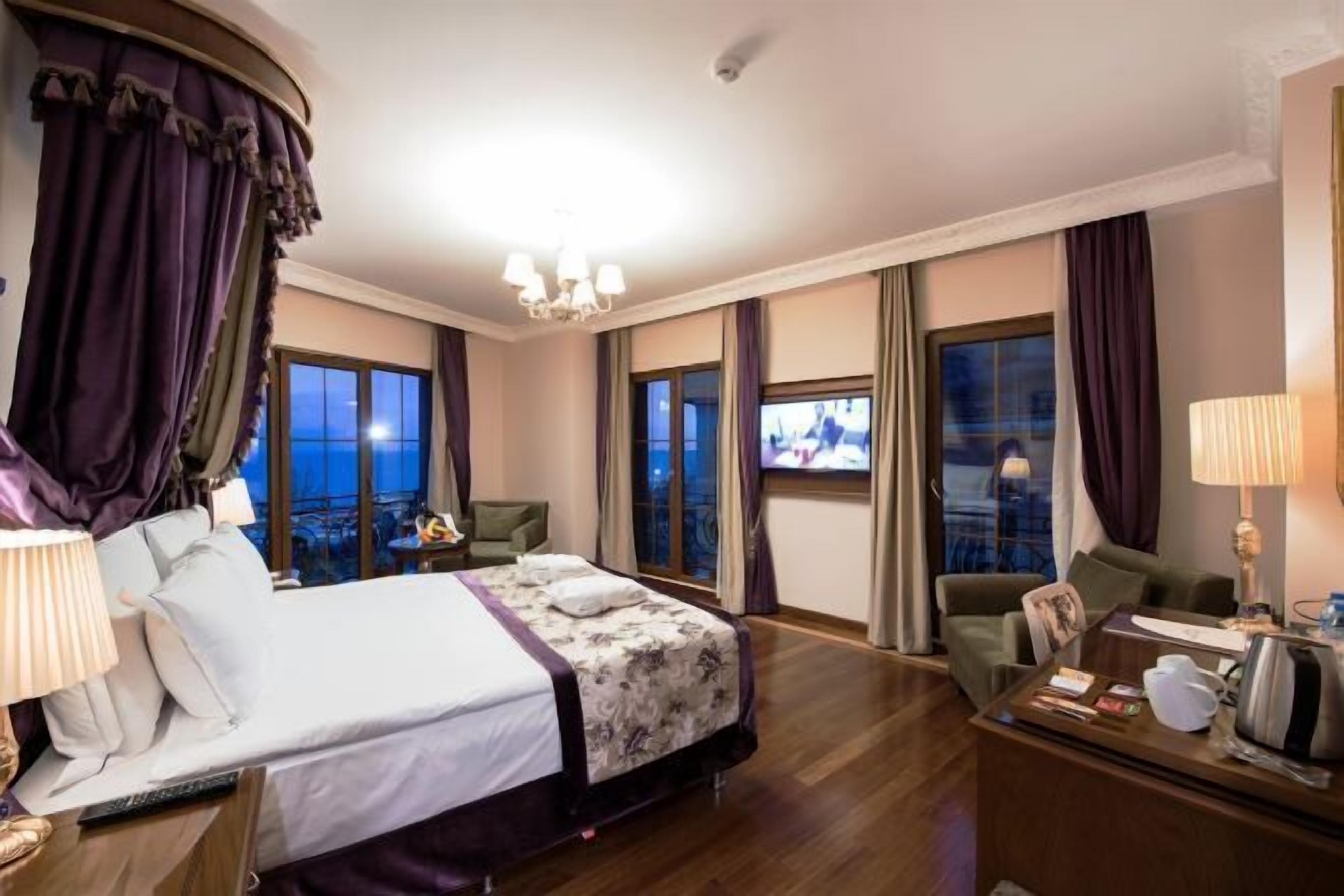 Premium bedding, Select Comfort beds, minibar, in-room safe