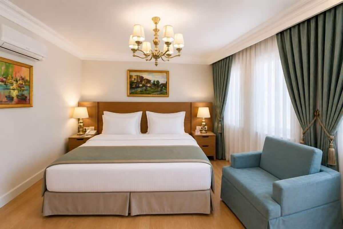 Premium bedding, Select Comfort beds, minibar, in-room safe