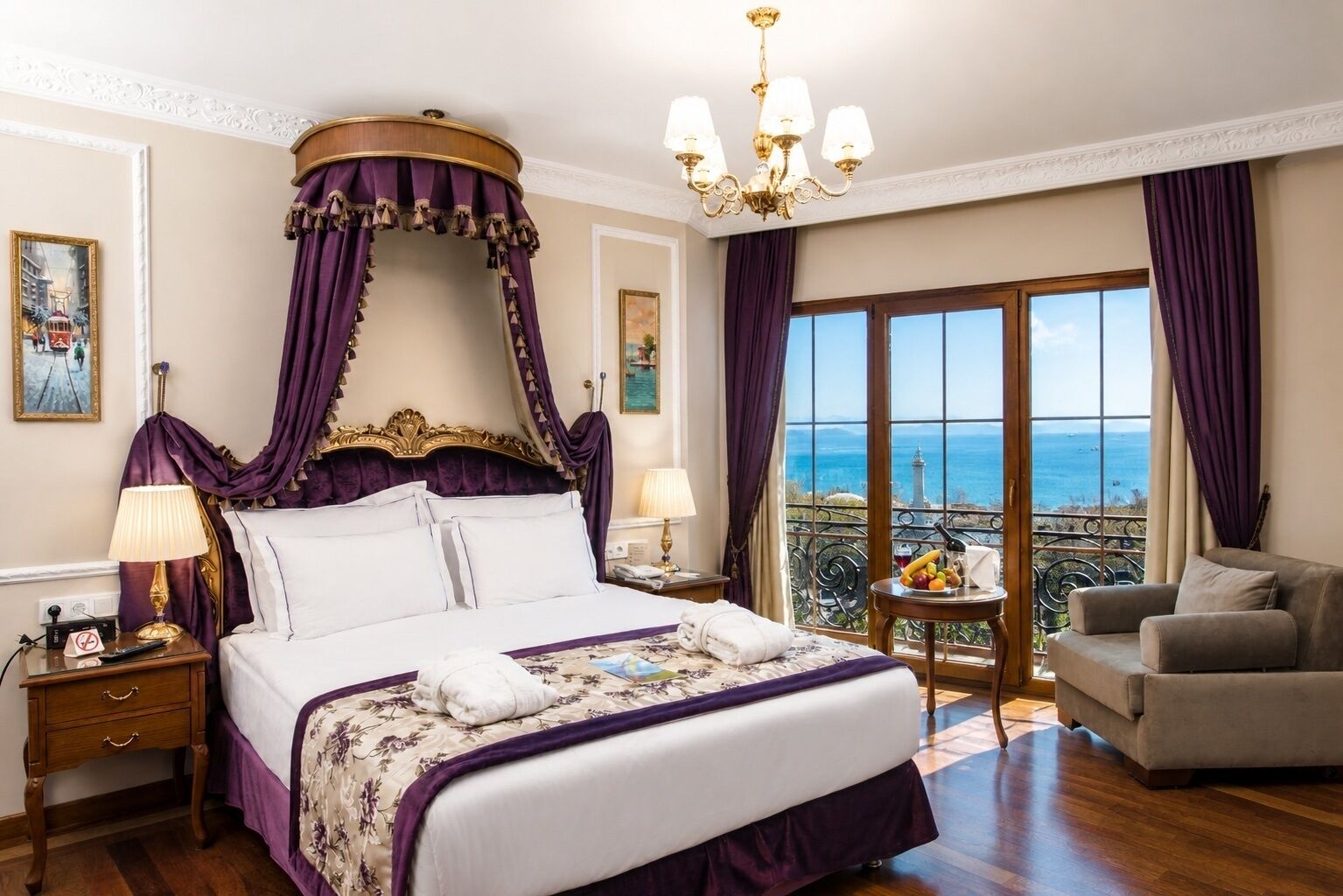 Deluxe Suite, Sea View and Bucoleon Palace View | 高档床上用品、Select Comfort 床、迷你吧、客房内保险箱