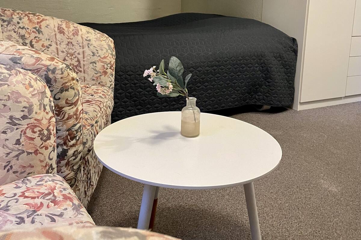 Double Room, Private Bathroom | Individually decorated, individually furnished, iron/ironing board