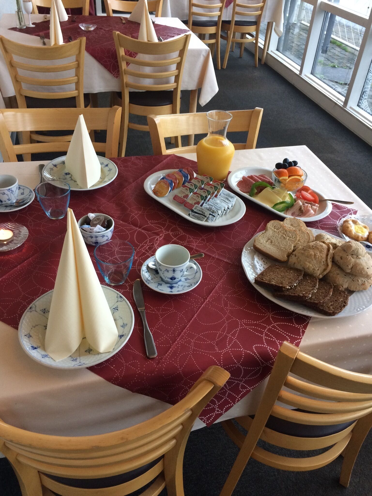 Daily local cuisine breakfast for a fee