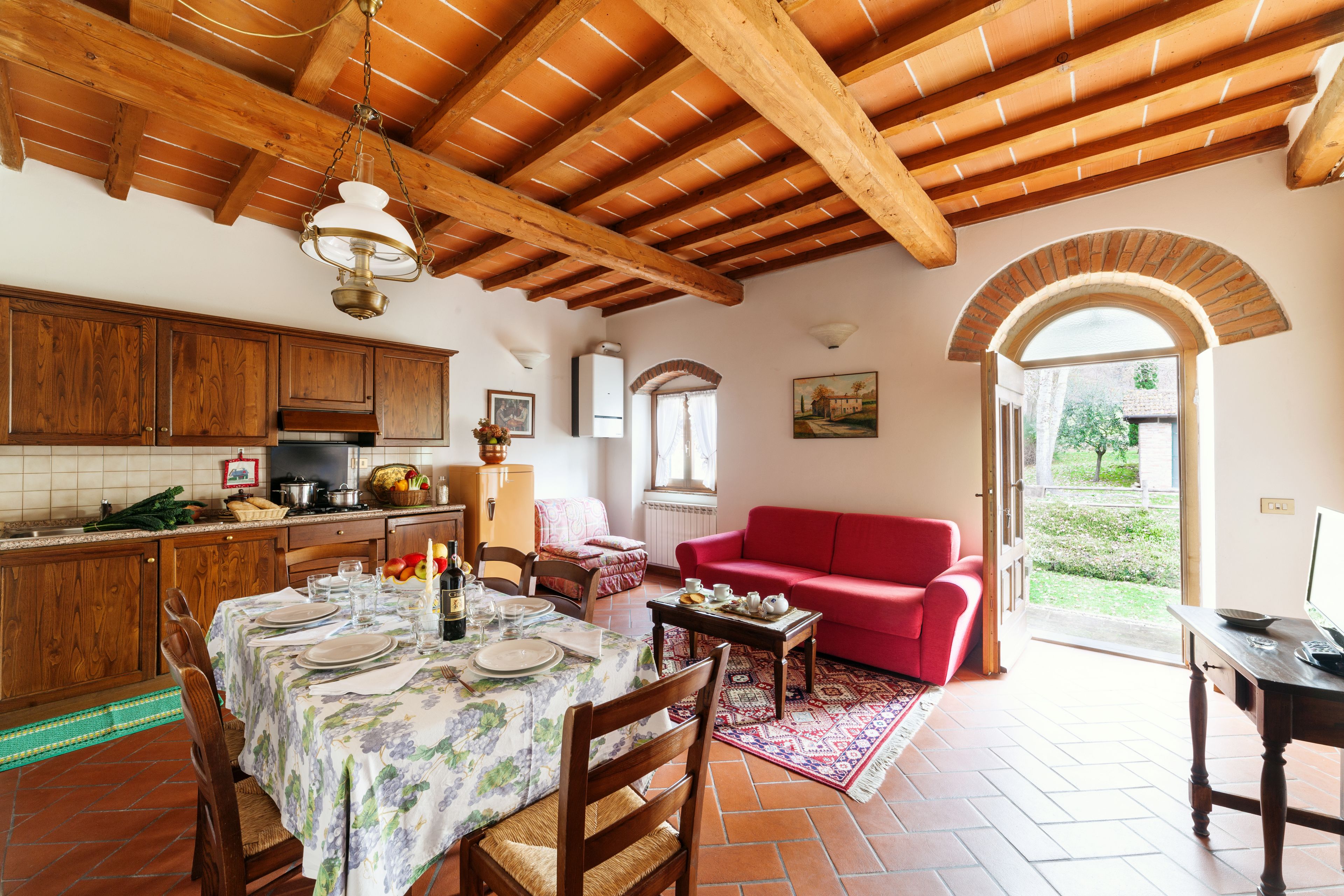 Appartamento Classic, 2 camere da letto, bagno privato, lato giardino | Pasti in camera