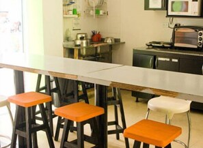 Free daily full breakfast 