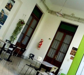 Free daily full breakfast - 06 Central Hostel Buenos Aires (Buenos Aires)