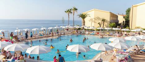 Rooftop pool
