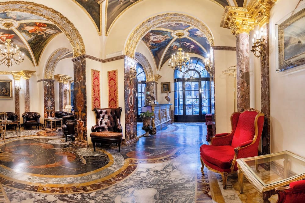 Des Epoques Hotel