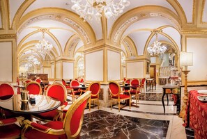 Italian cuisine - Des Epoques Hotel (Rome)