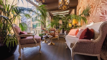 Habitación doble ejecutiva | Terraza o patio
