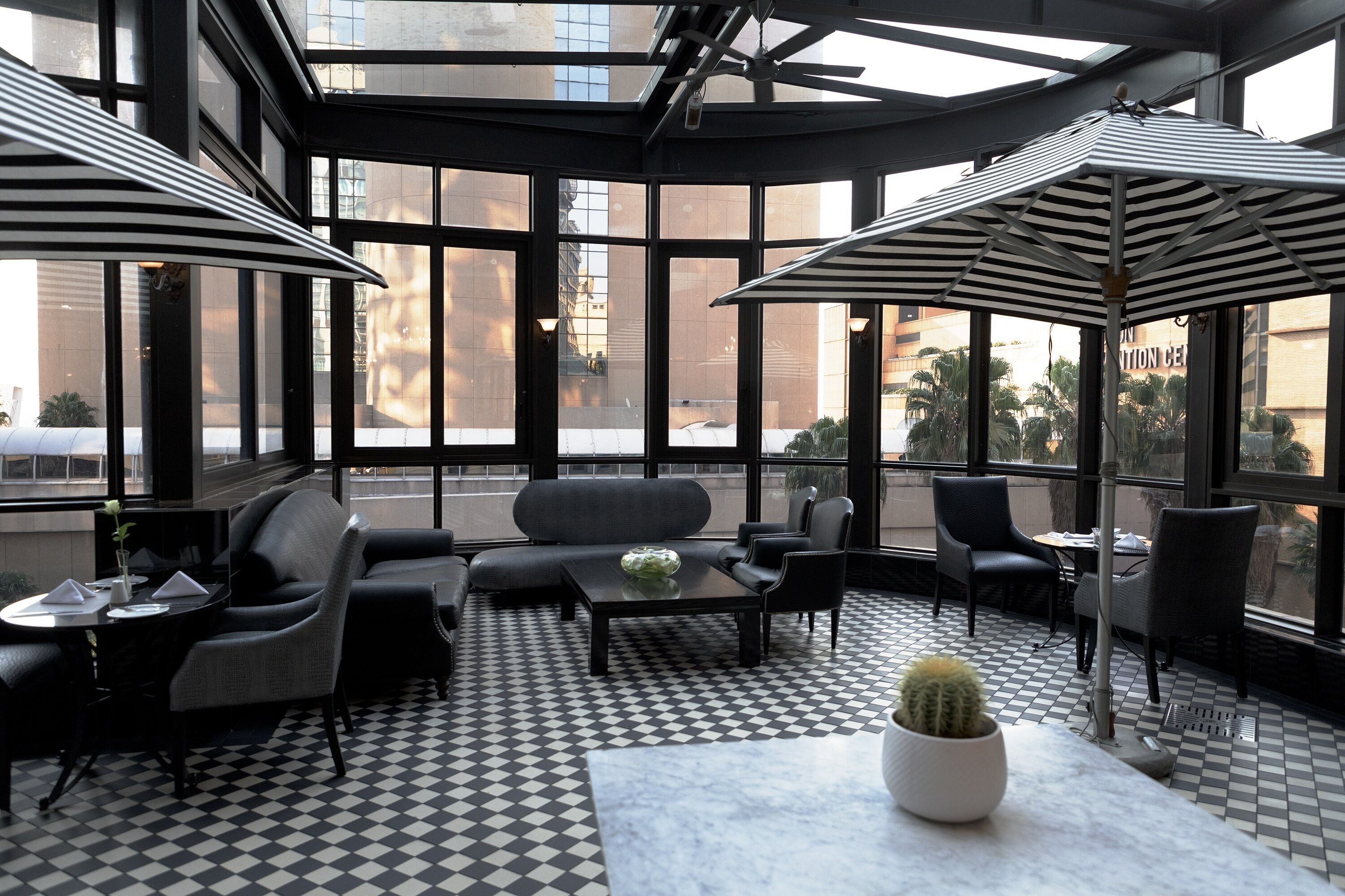 breakfast, lunch, dinner served; al fresco dining