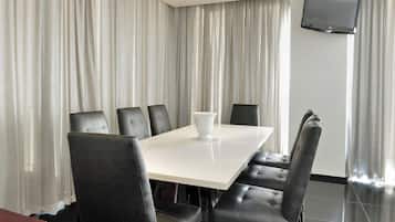 Suite Présidentielle, 3 chambres | Restauration dans la chambre