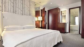 Suite, 1 slaapkamer | 1 slaapkamer, een minibar, een kluis op de kamer, een bureau