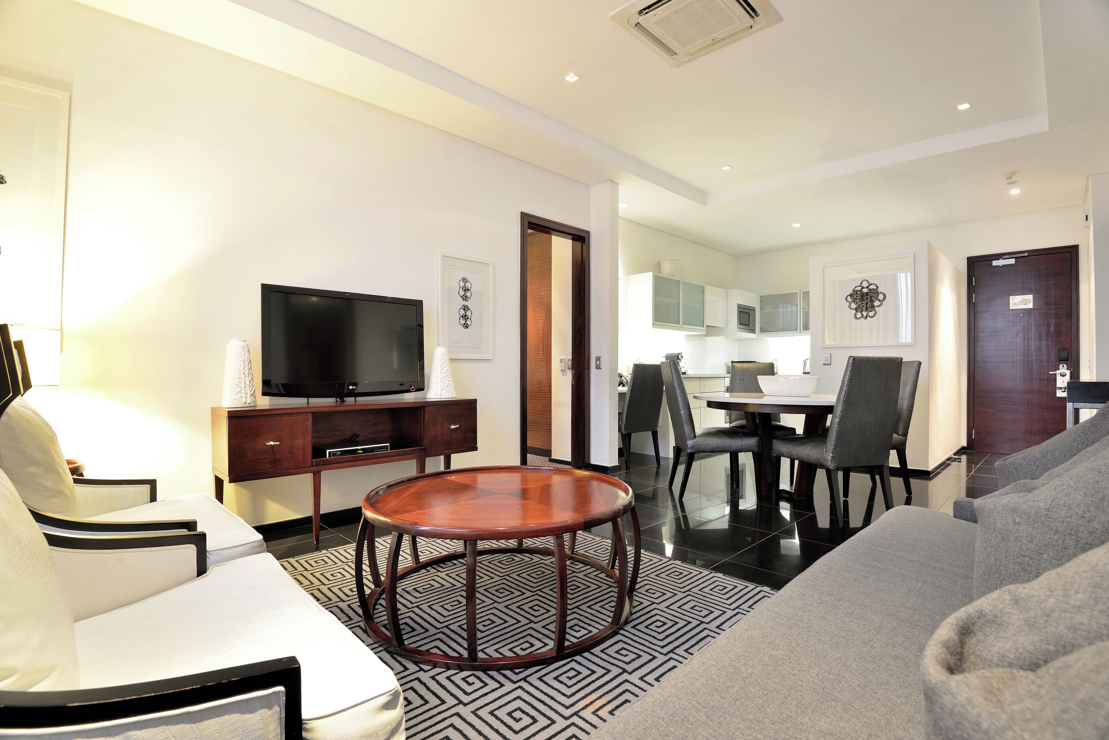 Photo - Davinci Hotel And Suites On Nelson Mandela Square