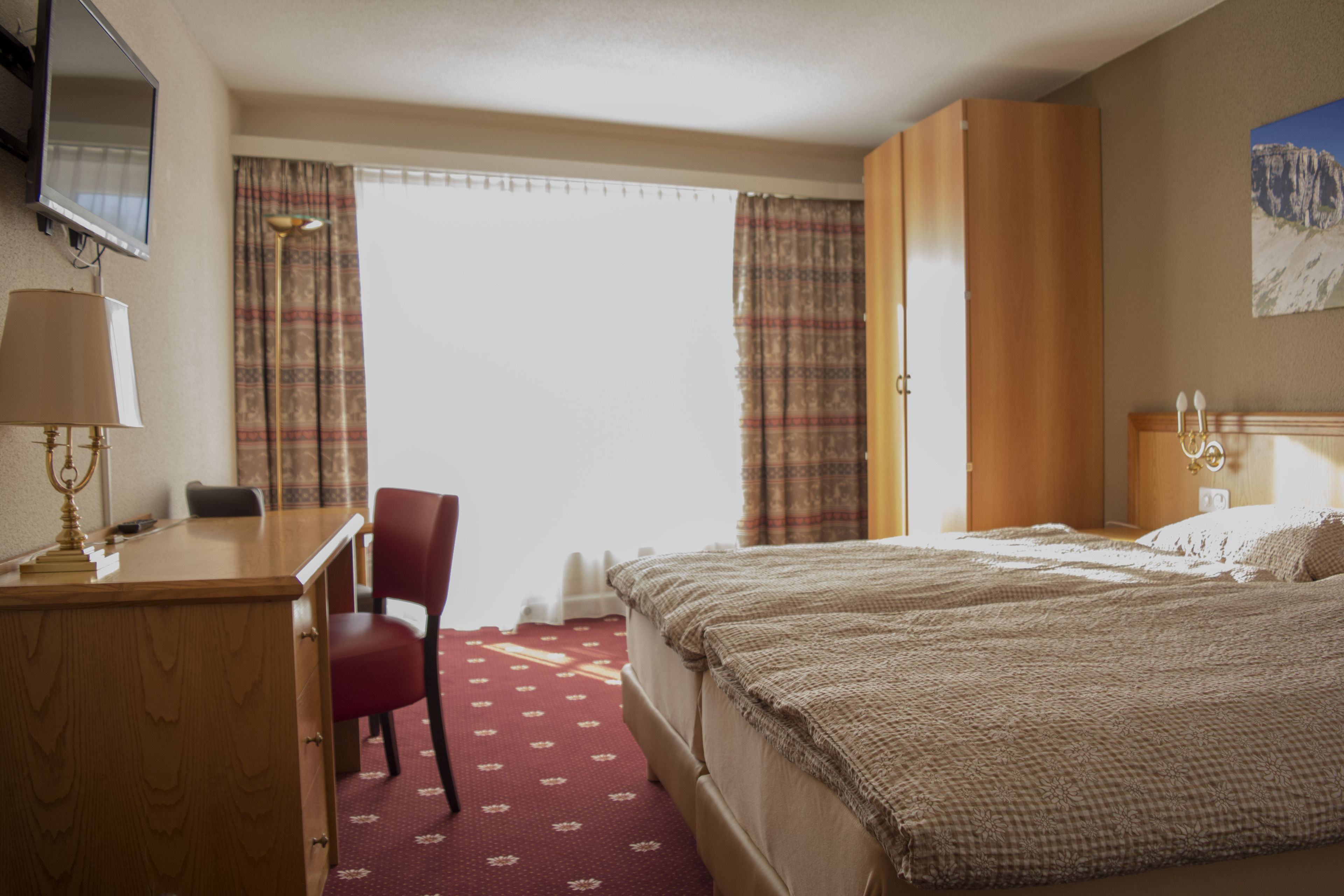 in-room safe, desk, free wifi, bed sheets