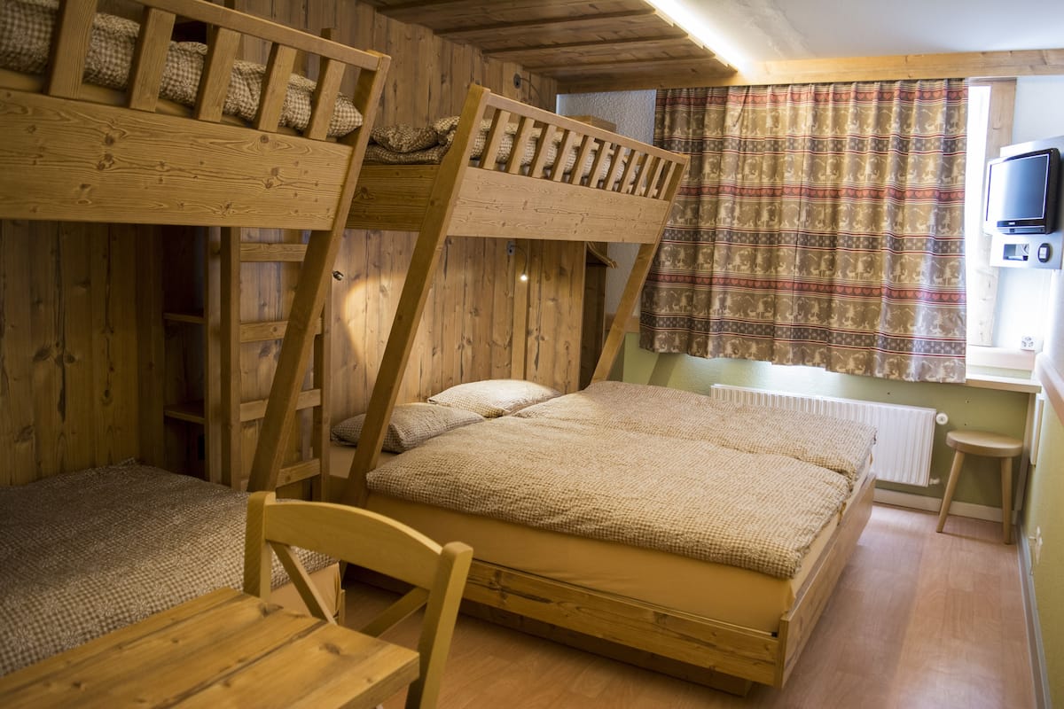In-room safe, desk, free WiFi, bed sheets