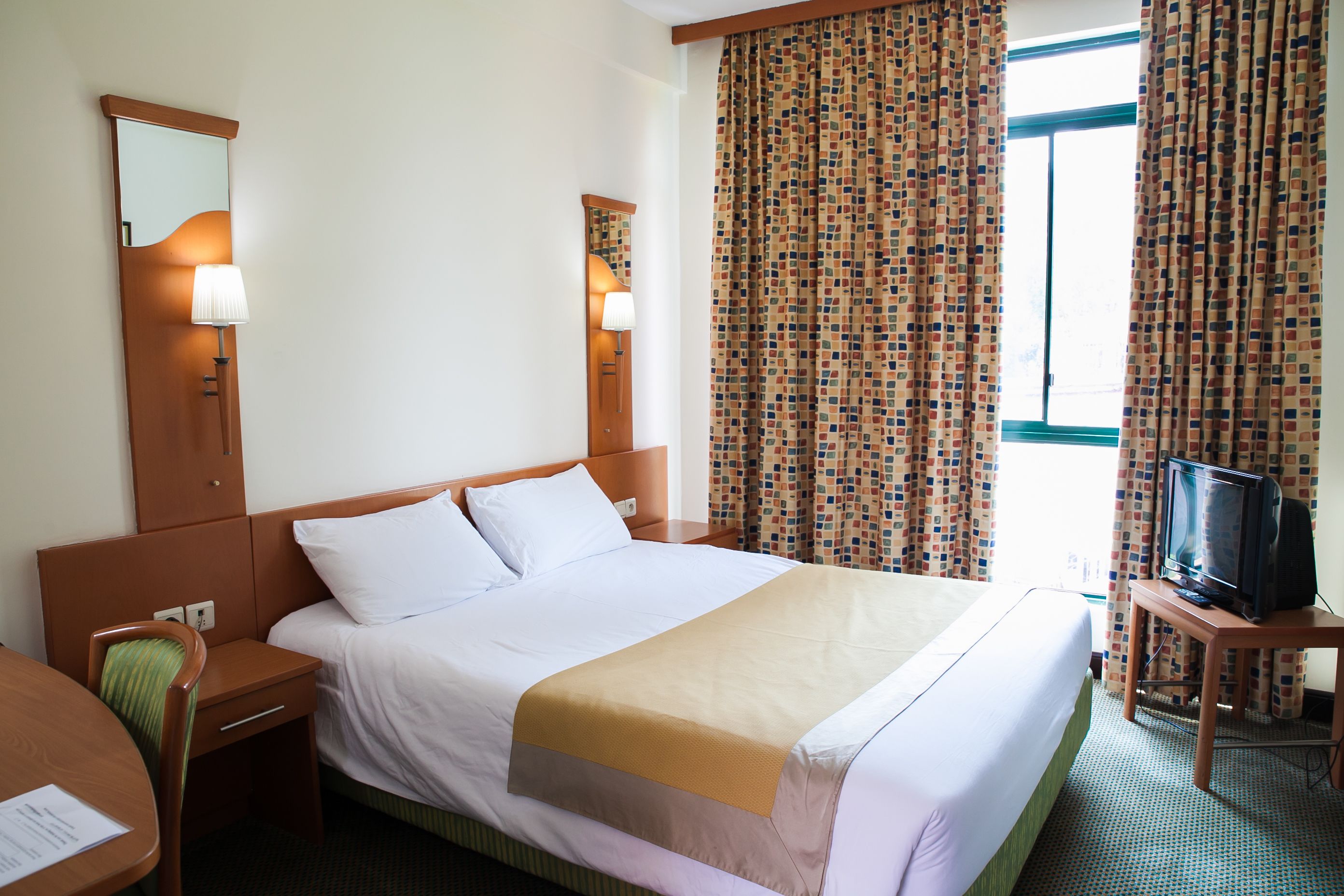 deluxe double room, city view | premium bedding, in-room safe, desk, free wifi