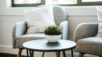 Standard Double Room | Living area