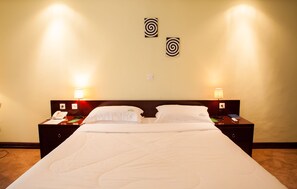 Executive Suite, 1 Bedroom, Lake View, Lakeside | Premium bedding, in-room safe, desk, free WiFi - Gorillas Lake Kivu Hotel (Gisenyi)