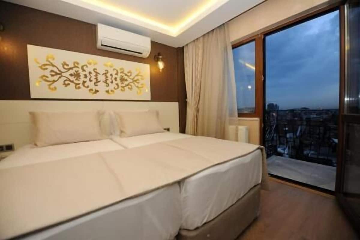 Minibar, in-room safe, desk, soundproofing