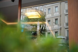 Front of property - Rooms Inn Taxim (Istanbul)