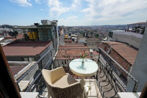 Standard Double Room | Balcony view - Rooms Inn Taxim (Istanbul)