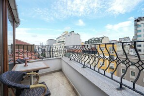 Superior Double Room | Terrace/patio - Rooms Inn Taxim (Istanbul)