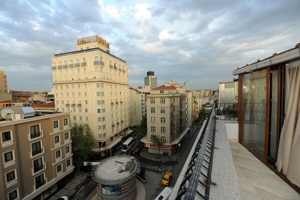 View from property - Rooms Inn Taxim (Istanbul)